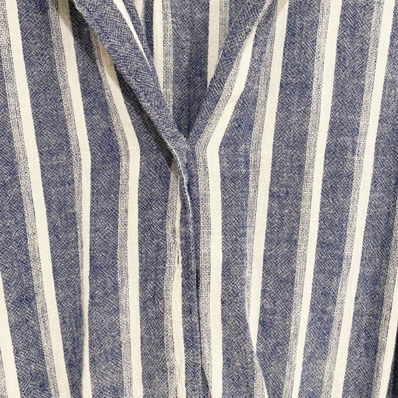 LOFT | Striped Button Sleeveless Romper
Linen Blue White - Picture 5 of 6